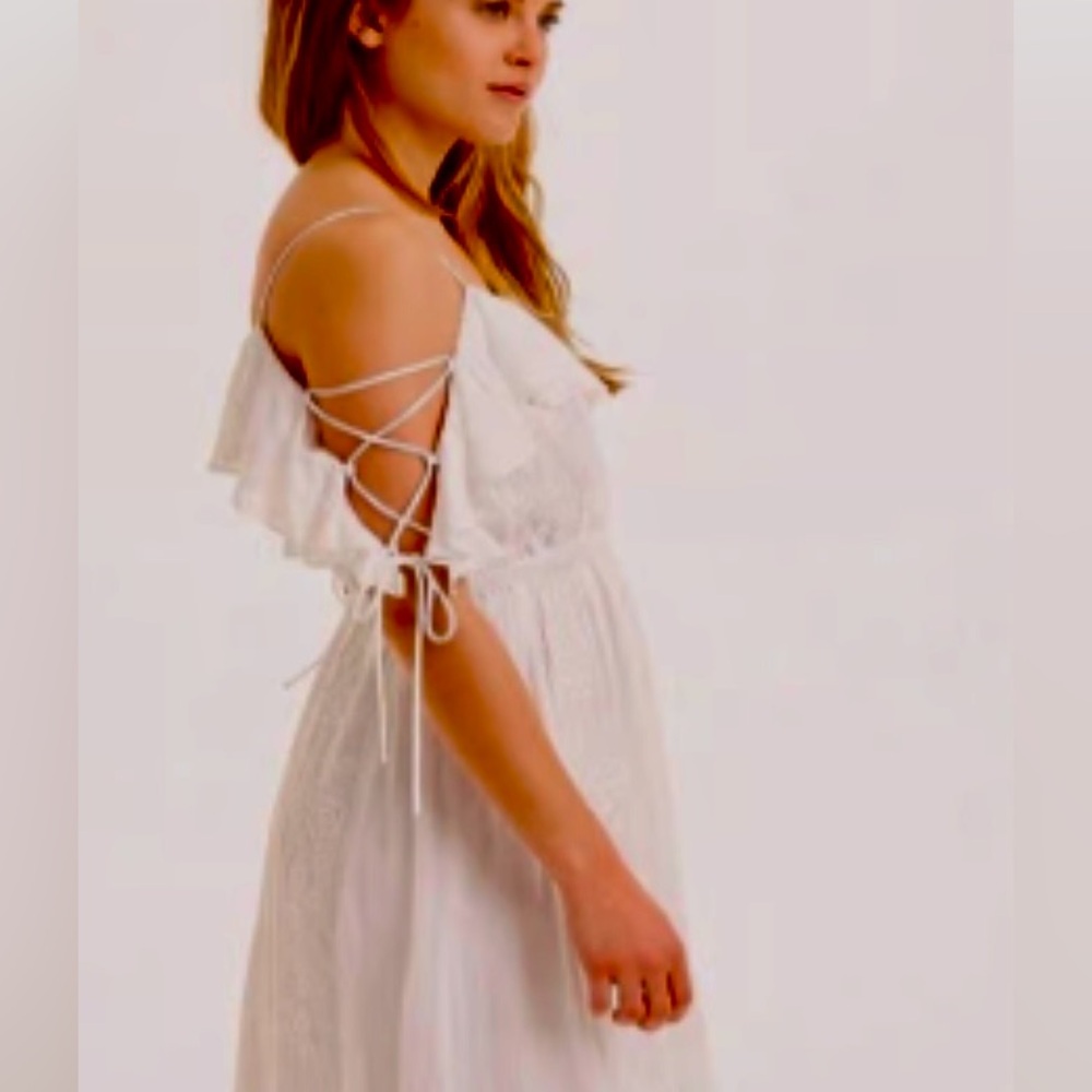 💜Club Monaco white dress